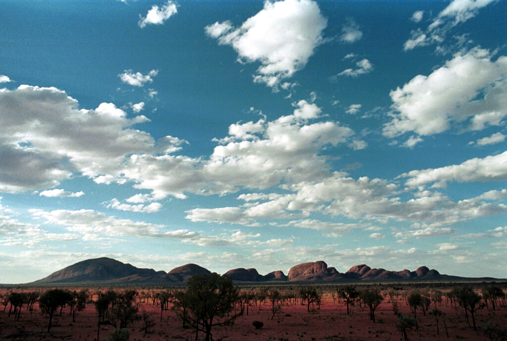 2103-05.jpg - Kata Tjuta [de](Olgas), Zentralaustralien[en](The Olgas), Central Australia